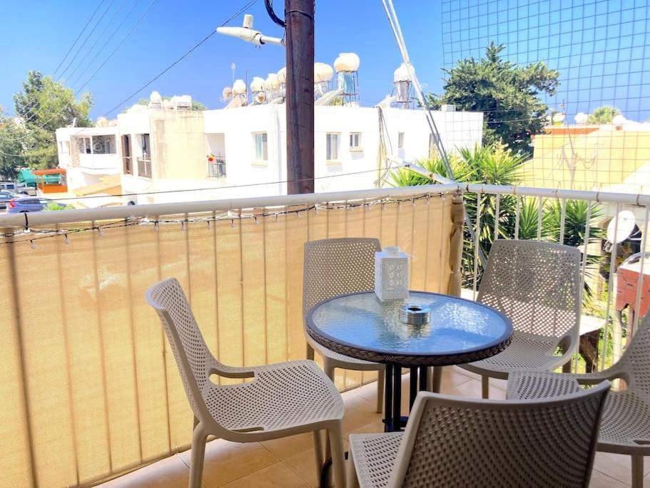 Apartment Tranquil Super 1br Near Harbour Paphos